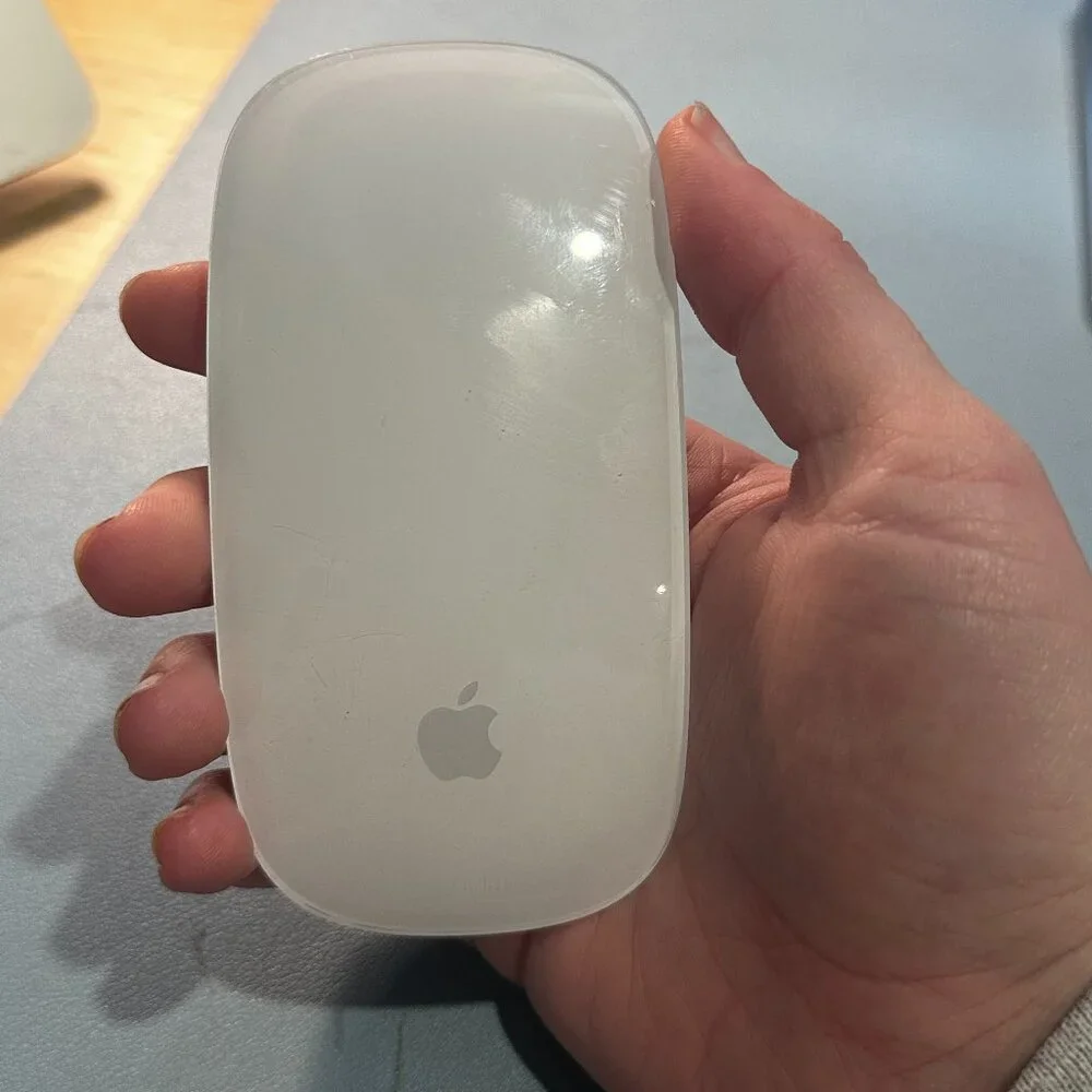 Apple Magic Mouse (Wireless, Lightning Port)
